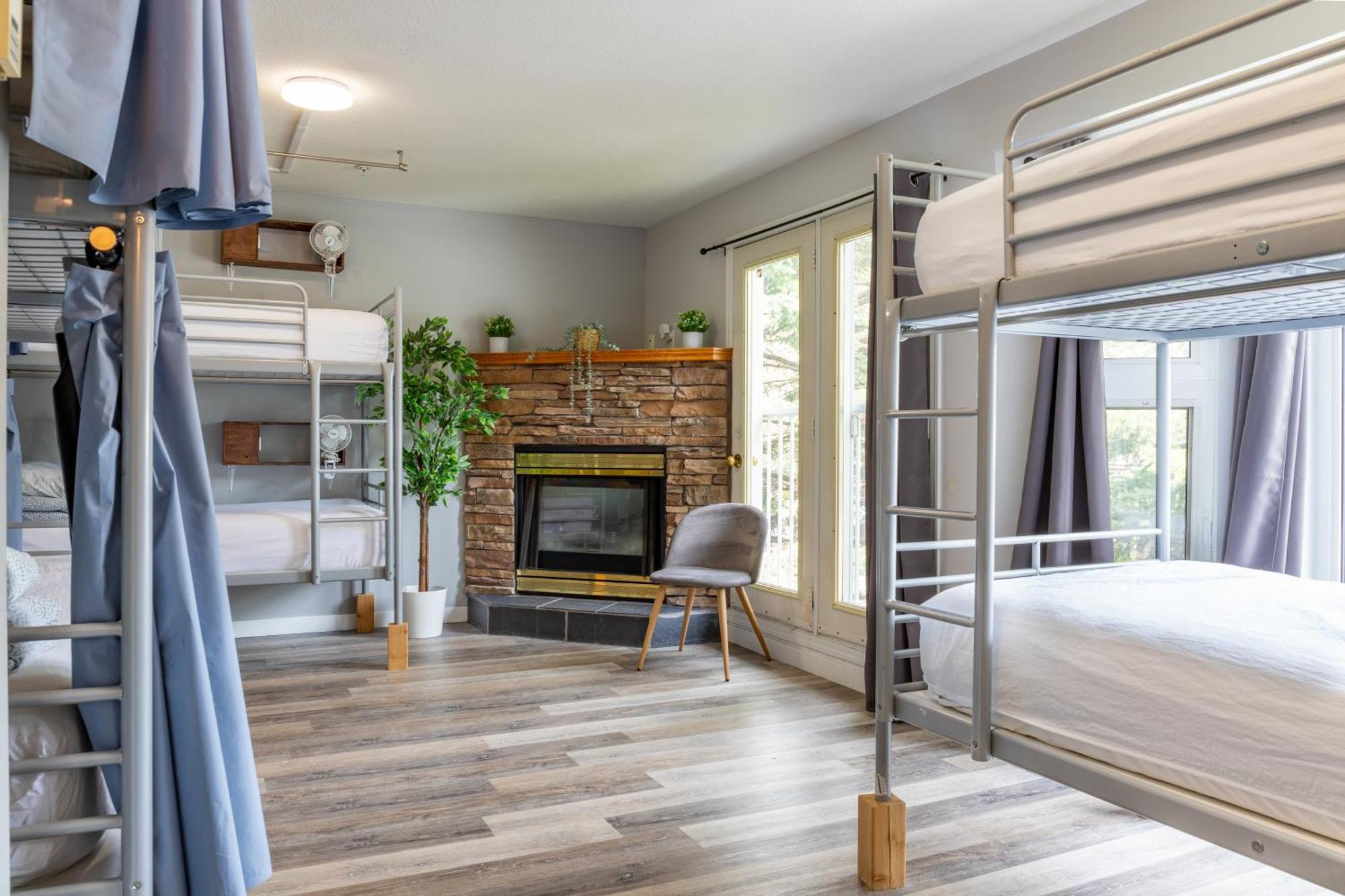 Samesun Banff Hostel Экстерьер фото