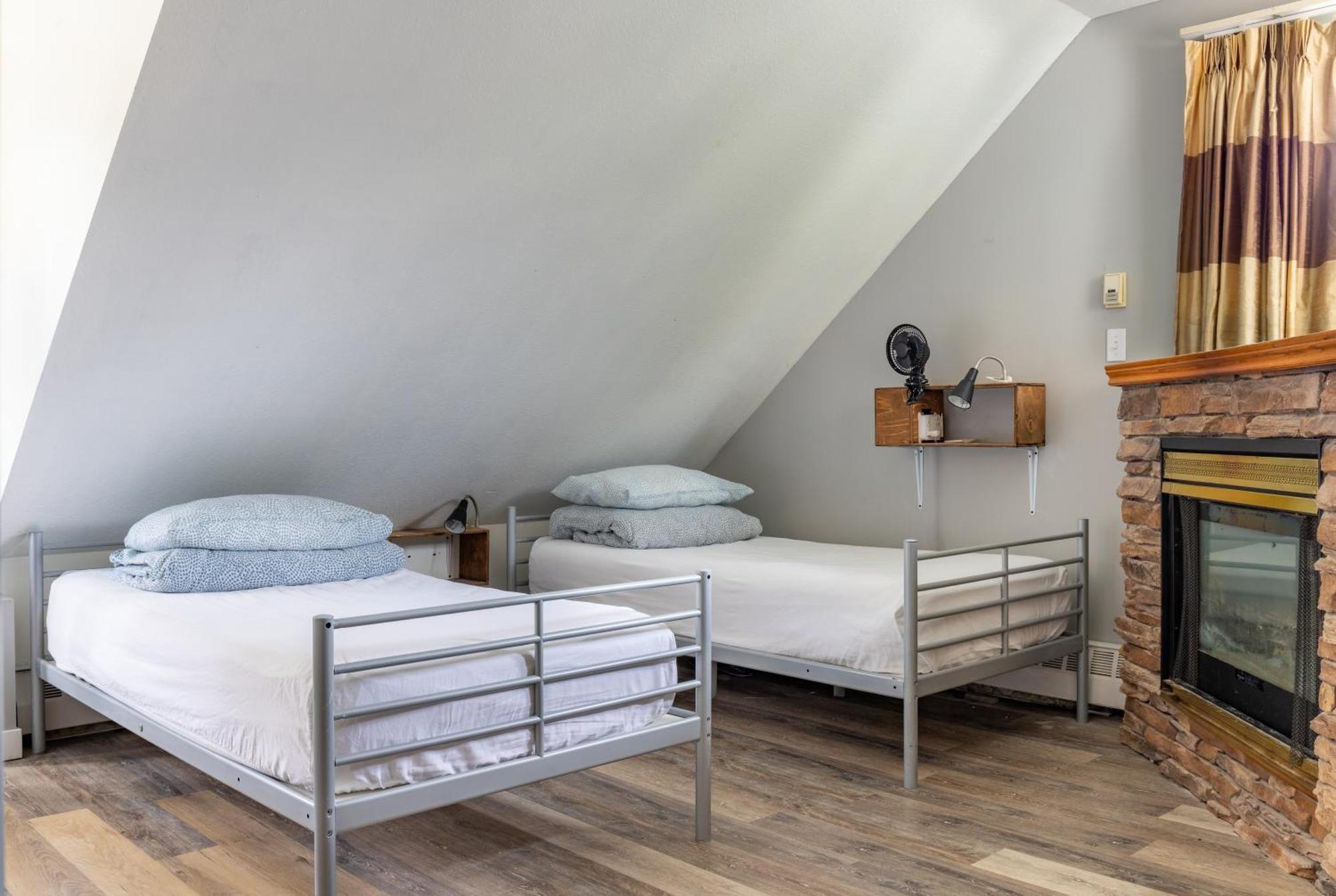 Samesun Banff Hostel Экстерьер фото