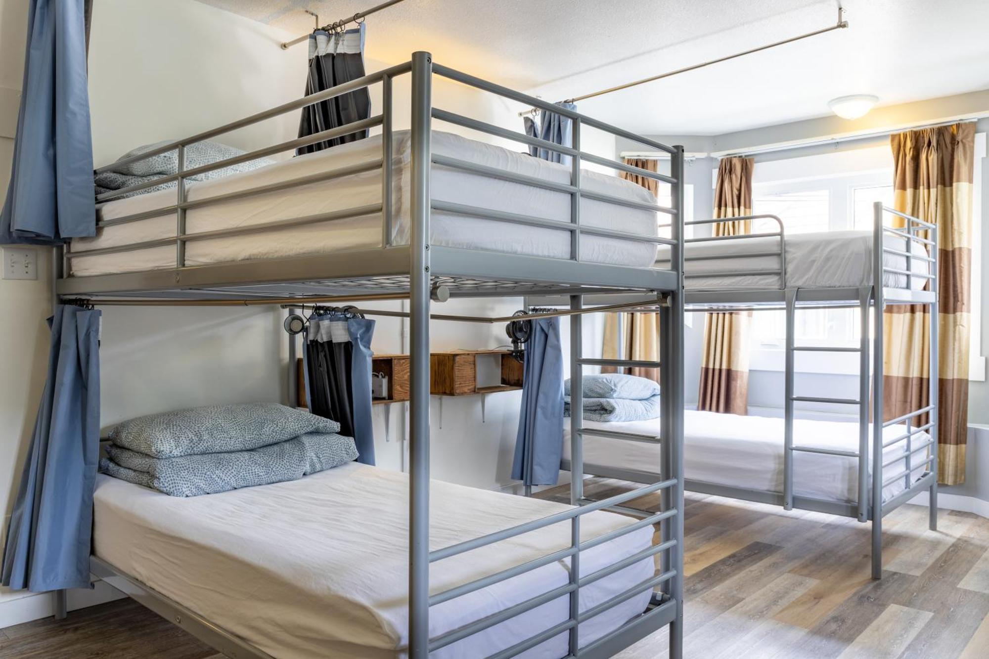 Samesun Banff Hostel Экстерьер фото